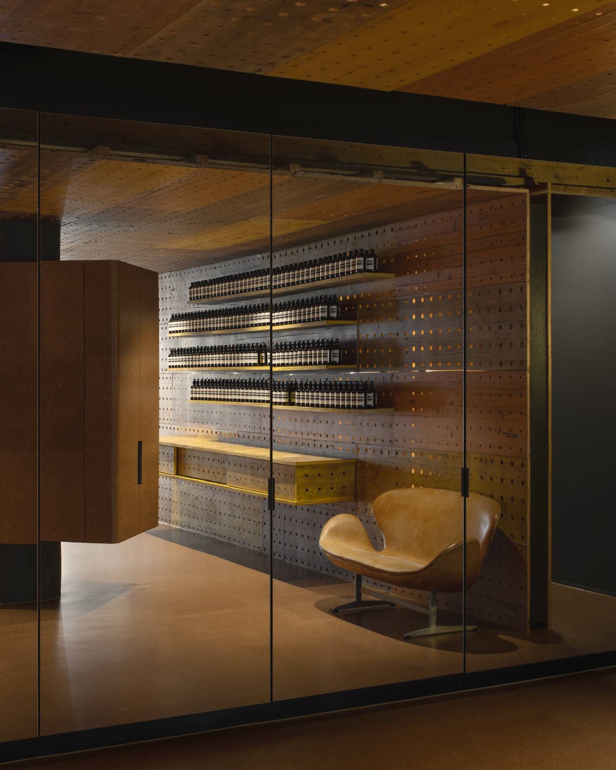 Aesop Oberdorfstrasse II store interior shelving.